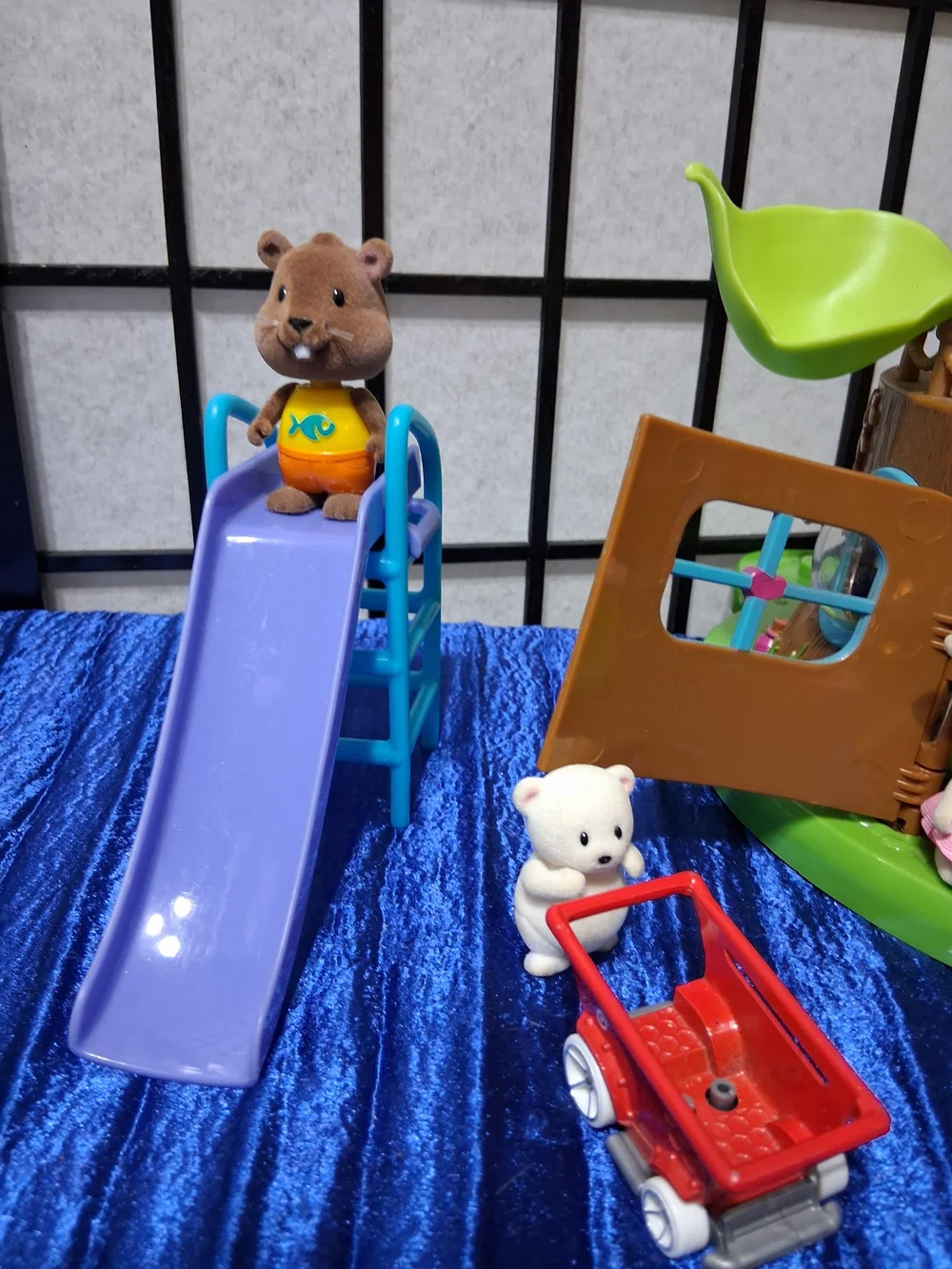 Treehouse cute playset
